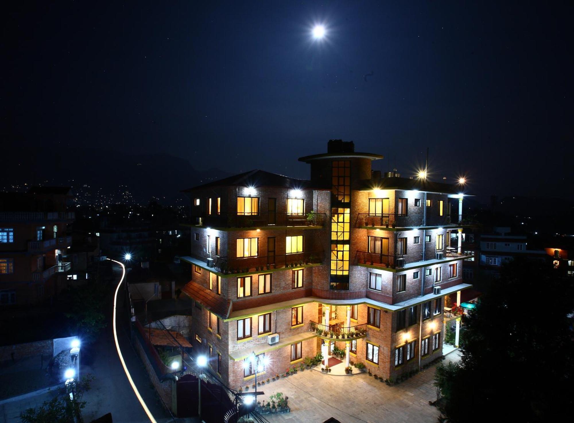 Royal Astoria Hotel Катманду Екстер'єр фото