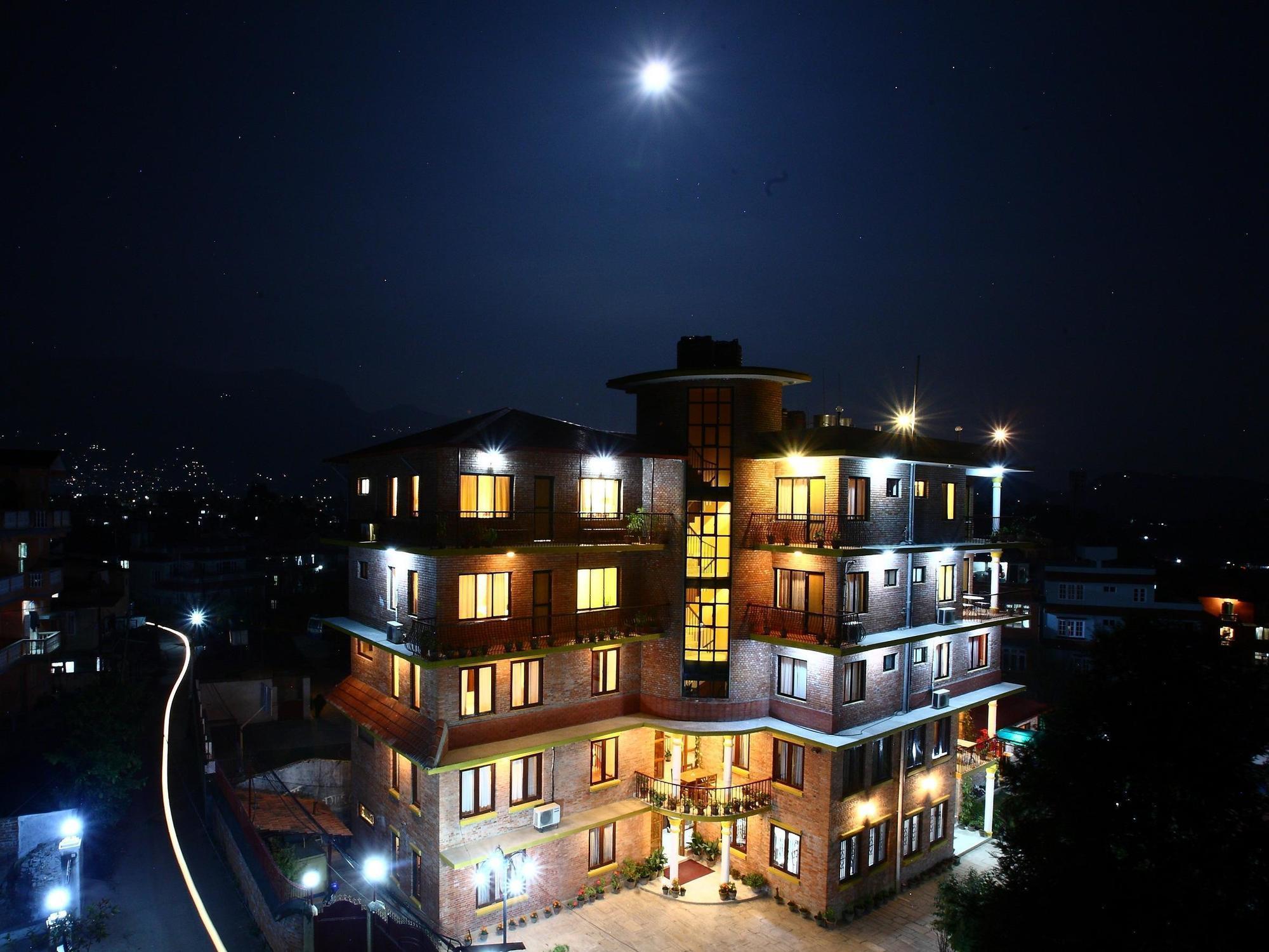 Royal Astoria Hotel Катманду Екстер'єр фото
