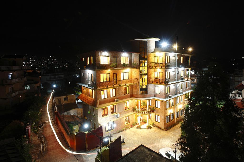 Royal Astoria Hotel Катманду Екстер'єр фото
